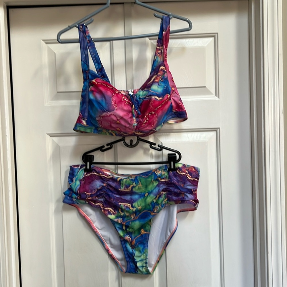 Free yoga 2 pc swimsuit, 3XL, nwt